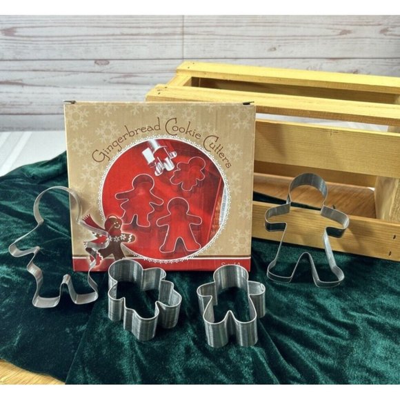 Set of Four Gingerbread Family Metal Cookie Cutters New in Box Great American - Picture 3 of 6
